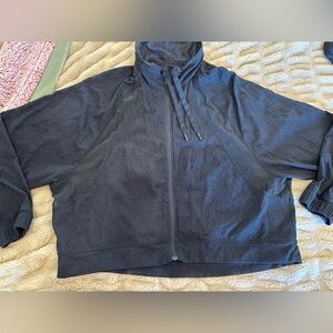 Lululemon Cropped lace mesh workout layering lightweight jacket sz 8
